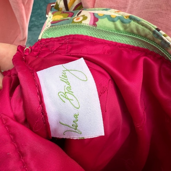 EUC—-Vera Bradley Tutti Frutti
Hipster Crossbody Shoulder
Bag - Picture 6 of 10